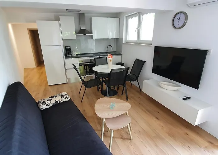 Janja Apartament *